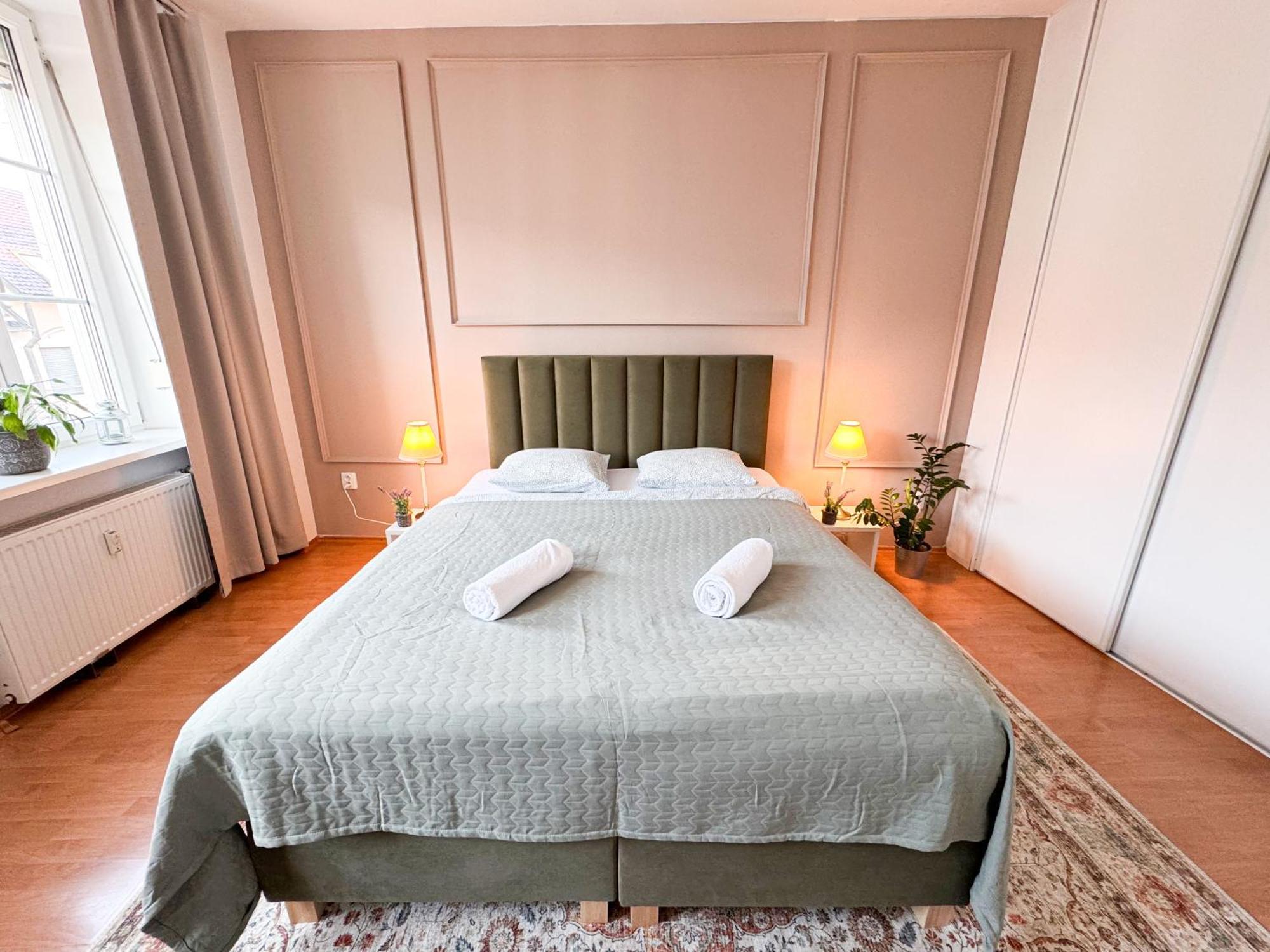 Gorgeous Center In With Free Parking Appartamento *