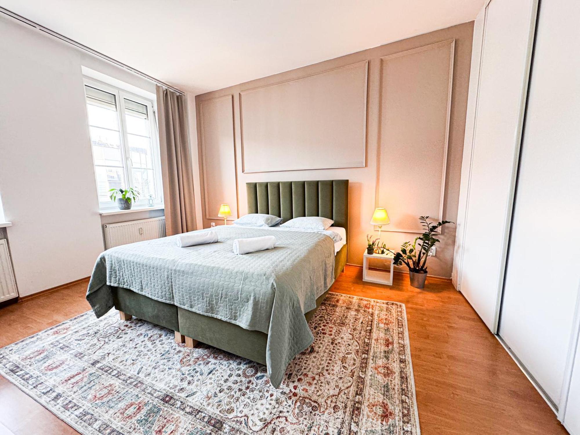 Appartamento Gorgeous Center In With Free Parking